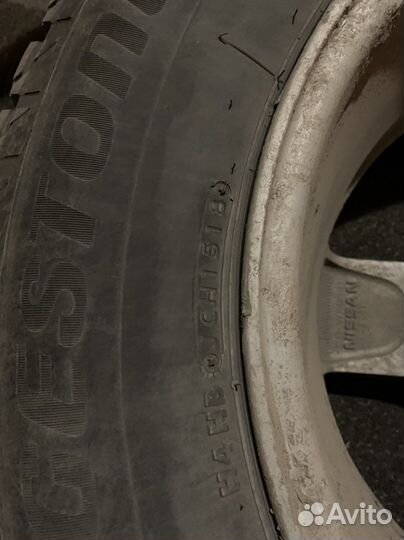 Bridgestone Blizzak 215/65 R16 на дисках Nissan