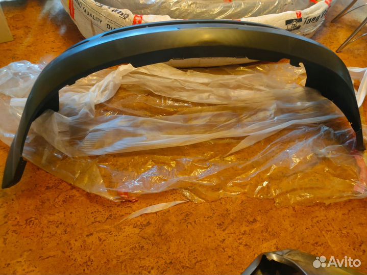 Бампер Chevrolet Lacetti 2006- CV04140BA