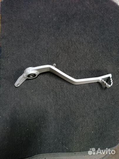 Лапка заднего тормоза rieju mr