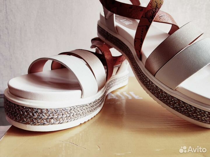 Босоножки Alviero Martini 37