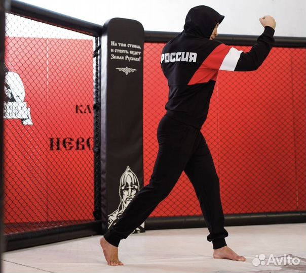 Мужской спортивный костюм Russia в черном цвете