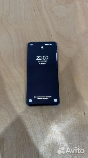 Samsung Galaxy S10, 8/128 ГБ