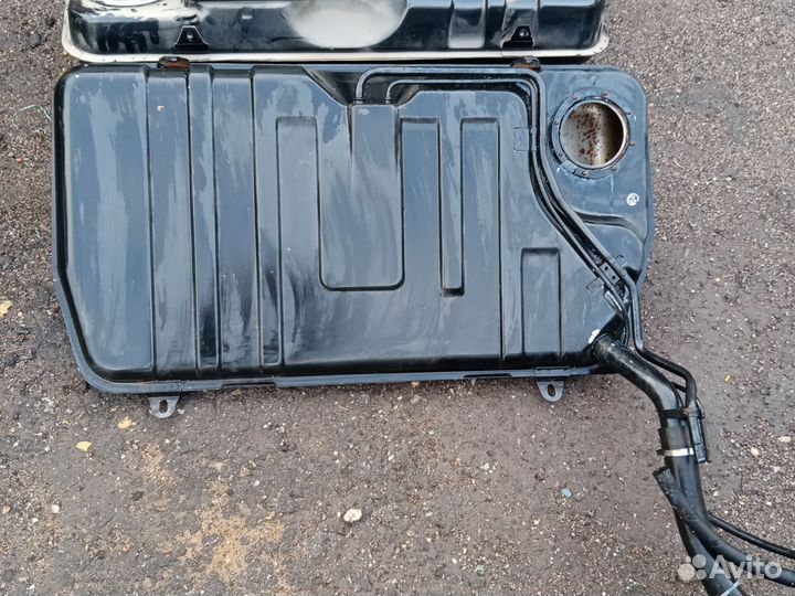 Chevrolet niva бензобак