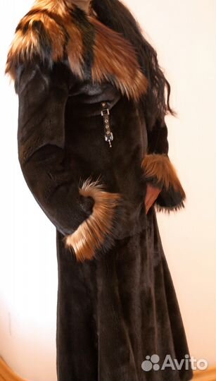 Шуба норка (блэк лама) новая