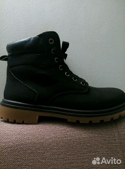 Кроссовки /ботинки