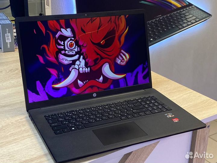 Ноутбук HP с большим экраном 17.3