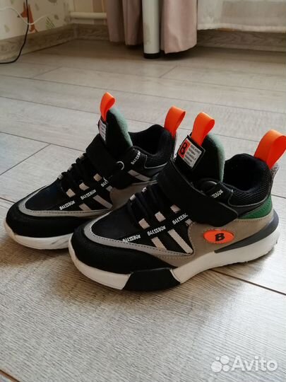 Кроссовки на мальчика, 33 р-р