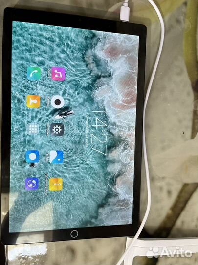 Планшет TAB910