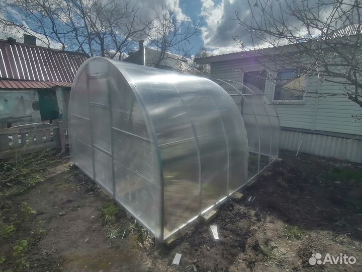 Теплица дугообразная