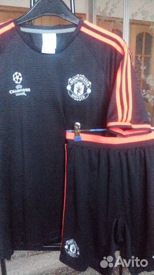 Футбольный комплект adidas размер S