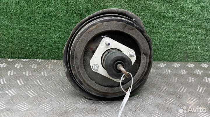 Вакуумник тормозной Jeep Grand Cherokee