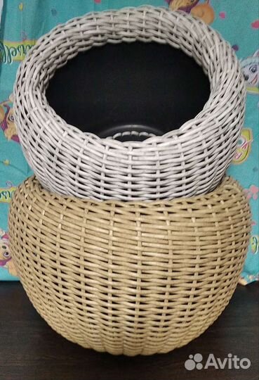 Кашпо из искусственного ротанга