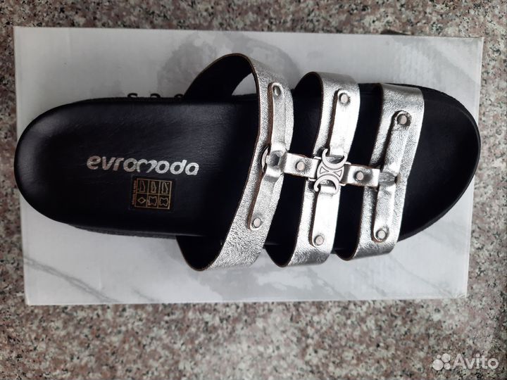 Шлепанцы женские