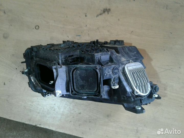 Фара левая Mercedes glc x253