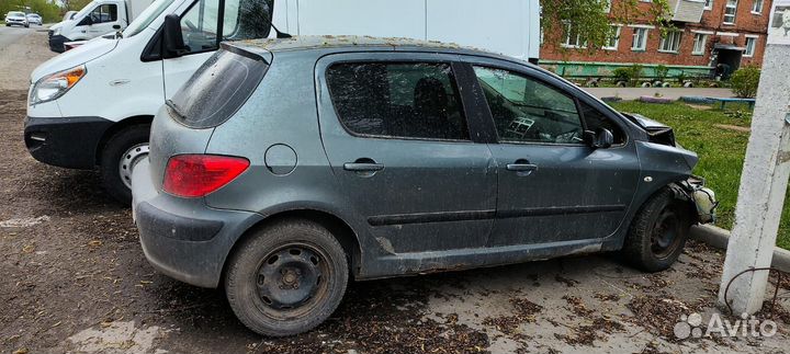 Peugeot 307 1.6 МТ, 2006, битый, 372 869 км