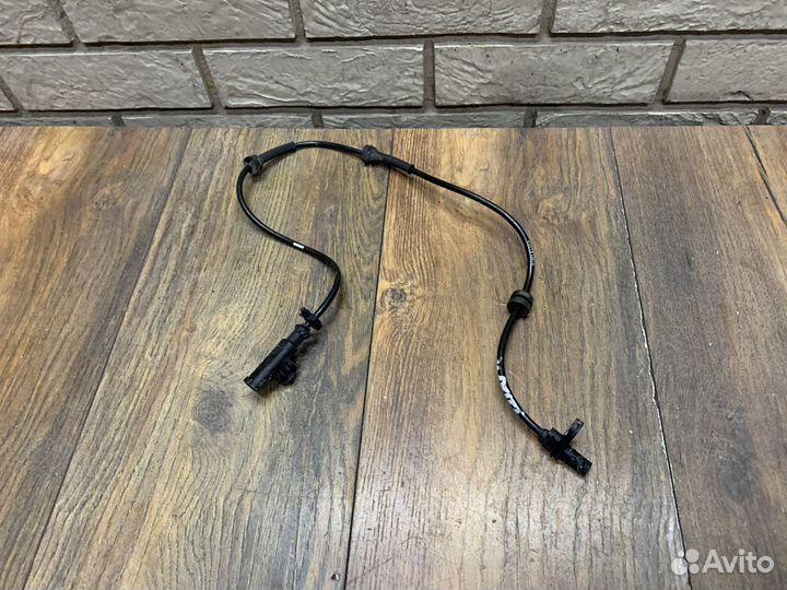 Nissan Tiida Датчик ABS задний левый и правый