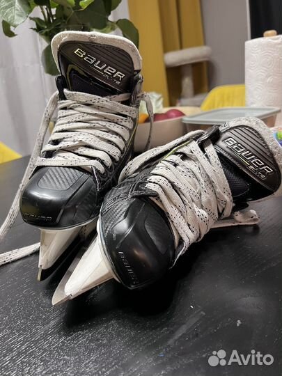 Вратарские коньки bauer elite