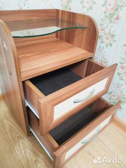 Тумба прикроватная