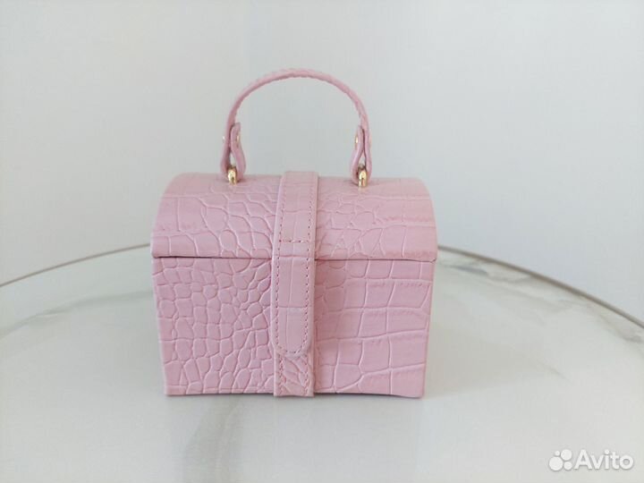 Шкатулка саквояж для украшений розовая