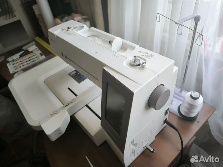 Швейная машина Janome memory Craft 550E