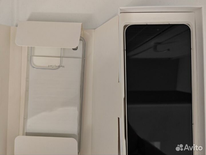 Xiaomi 13, 8/256 ГБ