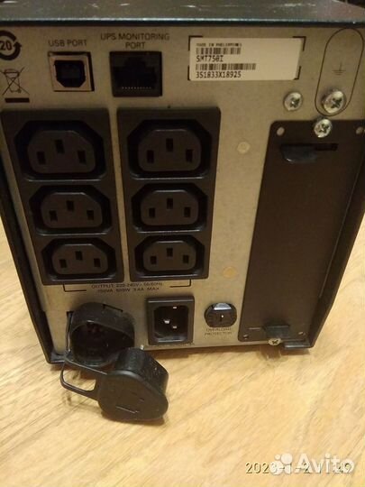 Ибп бесперебойник APC SMT750I