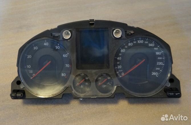 Панель приборов Volkswagen Passat B6