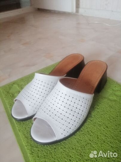 Шлепки женские 39 размер