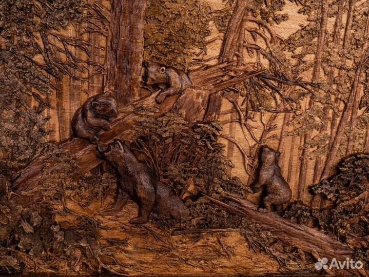 Резная картина Мишки в лесу из дерева премиум