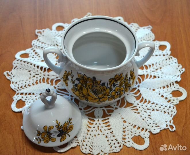 Сахарница красивая времён СССР