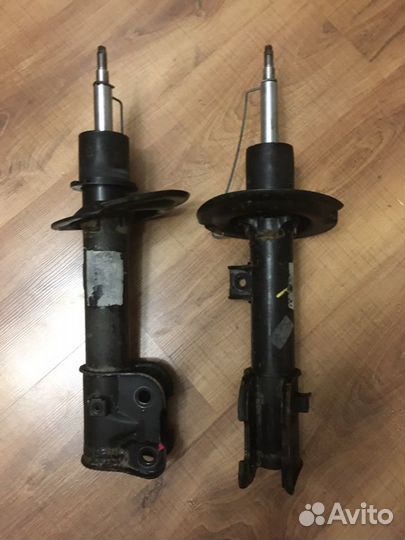 Передняя стойка Kia Sorento 14г