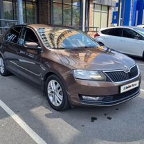 Skoda Rapid 1.6 AT, 2017, 145 000 км, с пробегом, цена 1 295 000 руб.