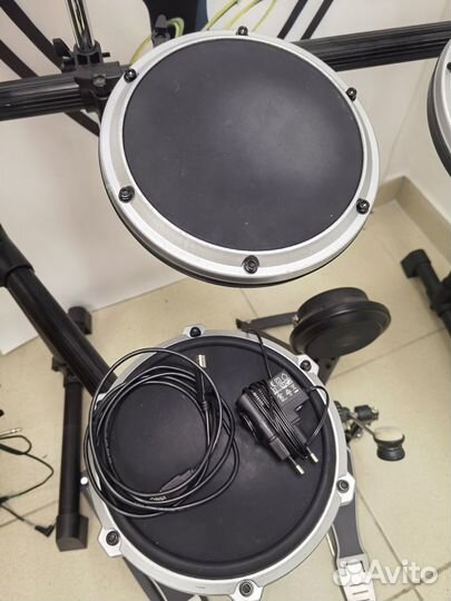 Электронные барабаны Behringer XD8USB