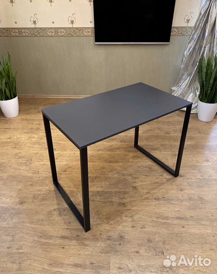 Компьютерный стол новый