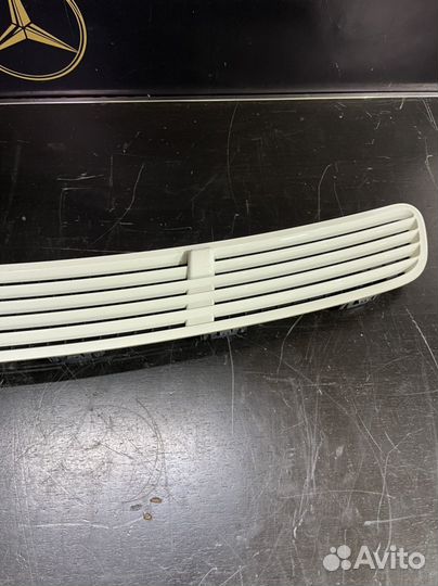 Воздухозаборная решетка мерседес w219 цвет 960