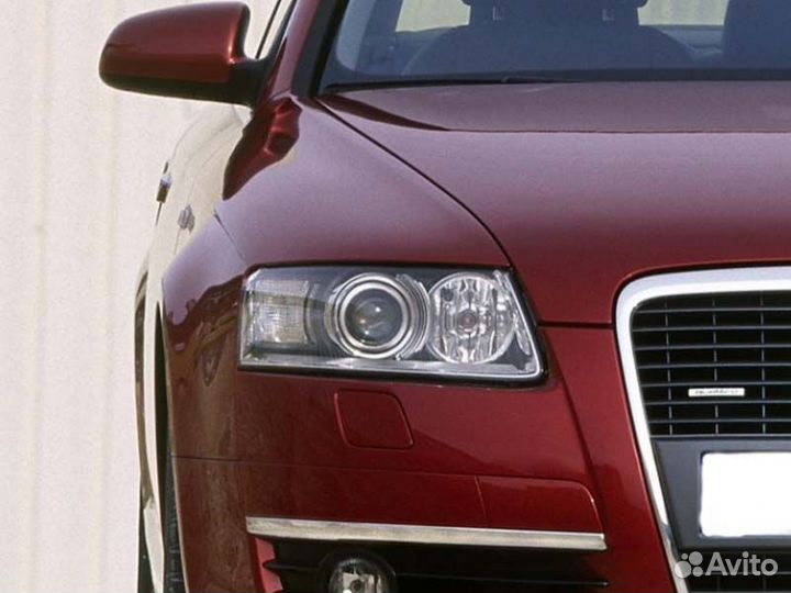 Стекло правой фары Audi A6 C6 2004-2011