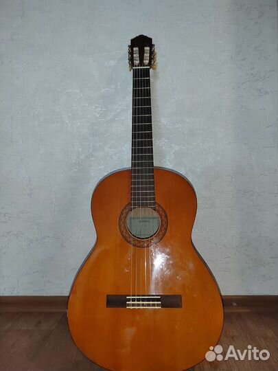 Классическая гитара yamaha c40