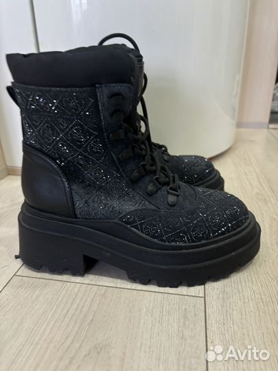 Ботинки Guess