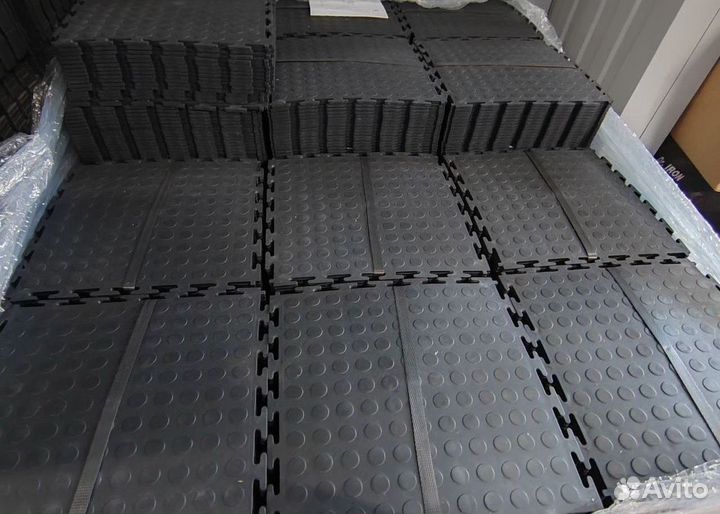 Модульная плитка пвх в спорт зал