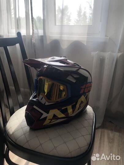 Кроссовый шлем