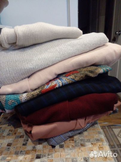 Отдам пакетженских вещей.42-46 разм