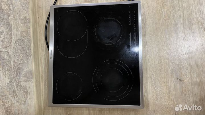 Варочная панель электрическая electrolux