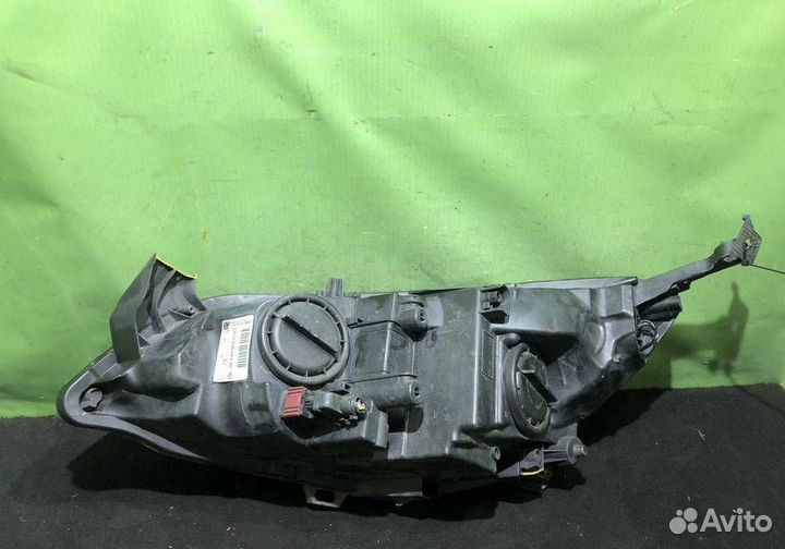 Фара правая галоген Opel Astra J 2009-2012