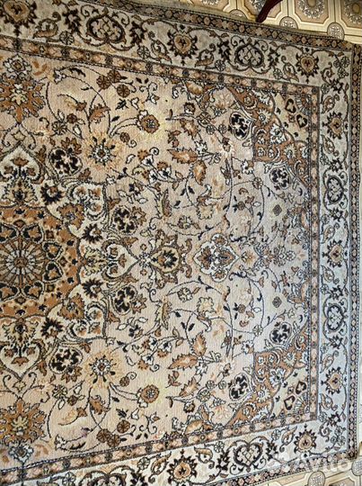 Ковер полушерстяной