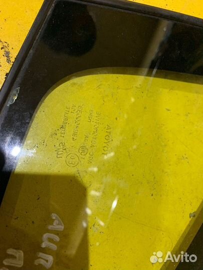 Форточка передняя правая Toyota Auris 150 2006-201