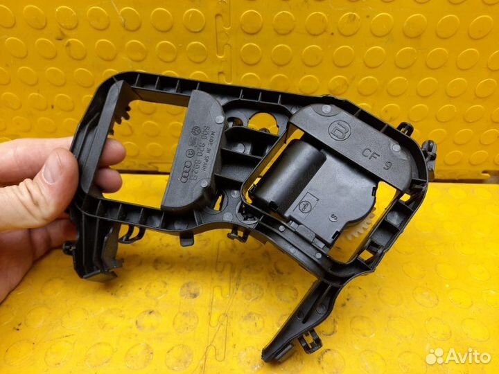 Моторчик заслонки отопителя Volkswagen Polo CWV