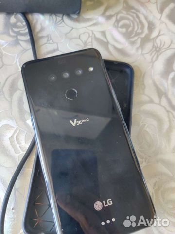 Мобильные телефоны бу LG v50 объявление продам