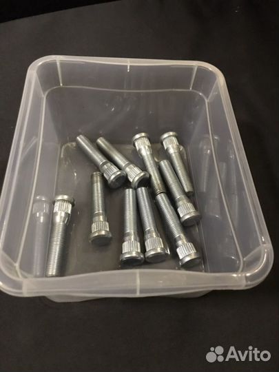 Шпилька колесная nissan 60 mm