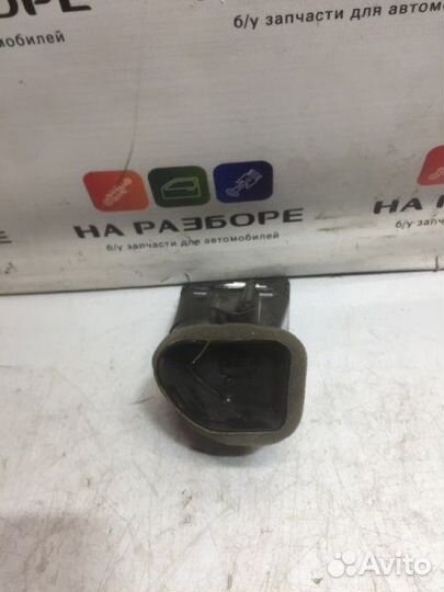 Дефлектор на торпедо Opel Astra J