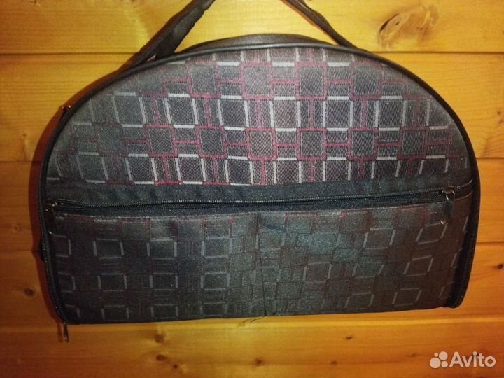 Переноска для кошек и собак